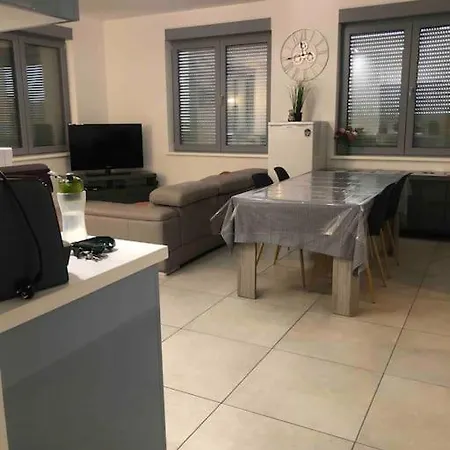 Les Cotonnades Apartment *